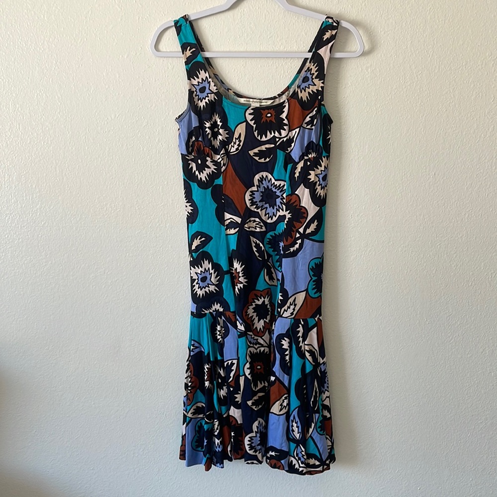 Diane Von Frustenberg DVF blue silk floral Uma Dress size 2